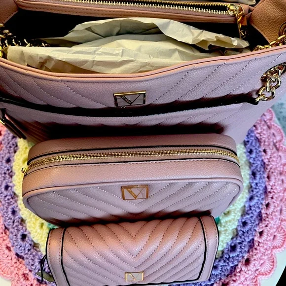 Authentic Brand New Victoria’s Secret Set Tote, Crossbody and Wristl Wallet - Picture 5 of 5